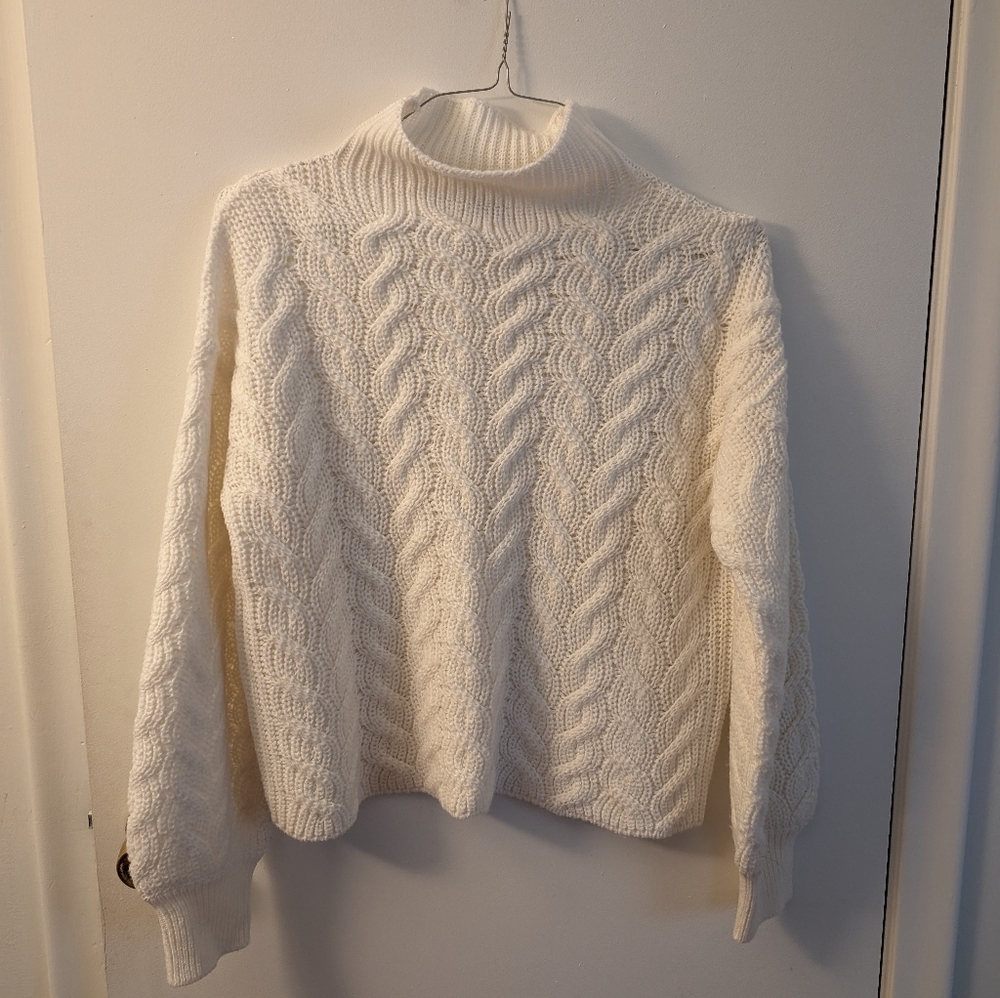 Women's Knit Cream Sweater